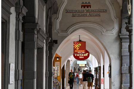 Marble floored arcades make shopping a delight
