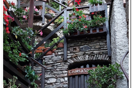 Troglodyte living quarters at Limone sul Garda